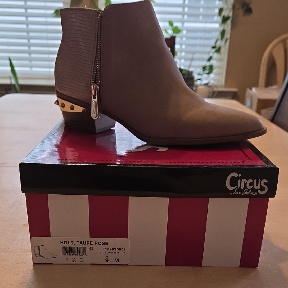 Circus by Sam Edelman Taupe Ankle Booties with Gold Accents